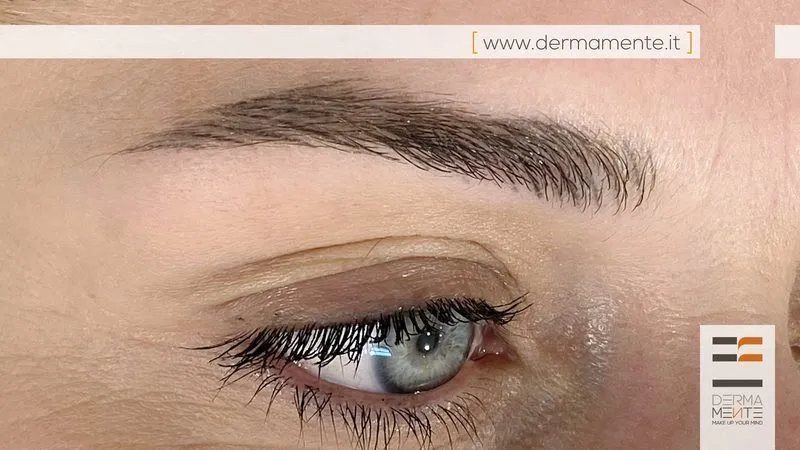 Microblading sopracciglia prima e dopo Roma - risultato pelo a pelo naturale
